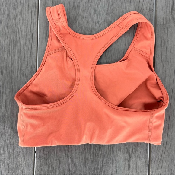 Nike dry-fit sports bra small peach - Picture 3 of 5